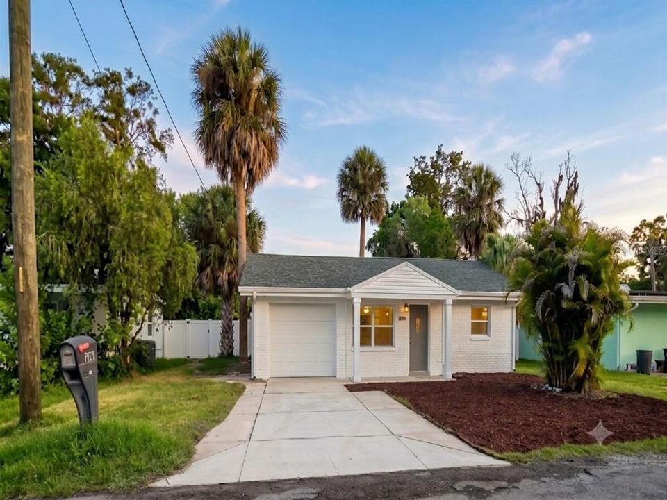 For Sale: $219,000 (3 beds, 1 baths, 1370 Square Feet)