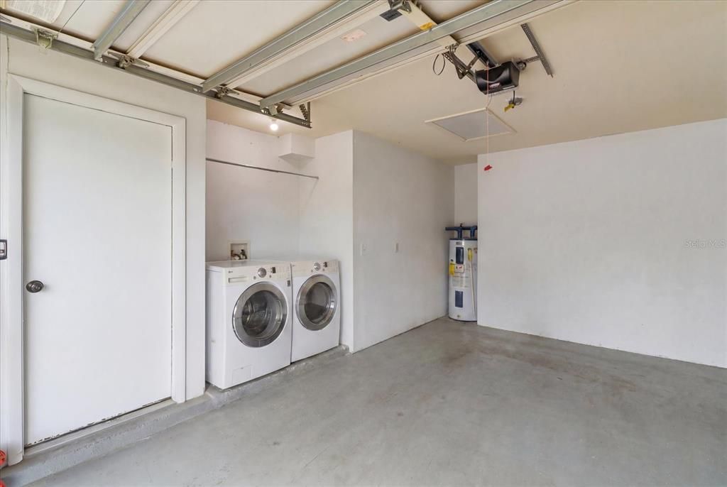 For Sale: $215,000 (3 beds, 2 baths, 1124 Square Feet)