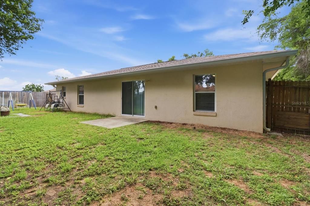 For Sale: $215,000 (3 beds, 2 baths, 1124 Square Feet)