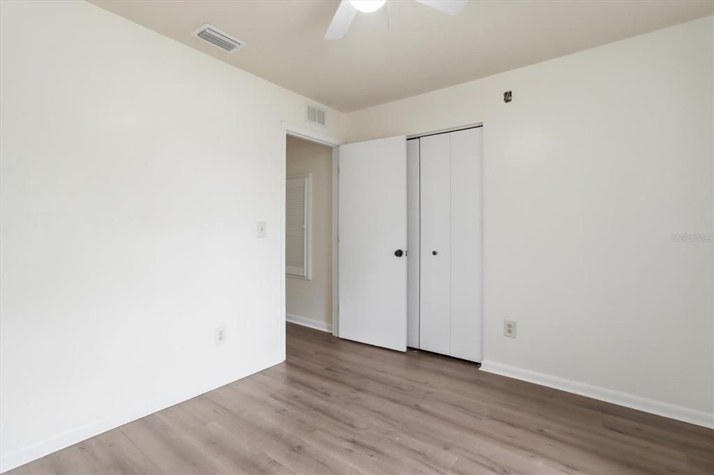 For Sale: $215,000 (3 beds, 2 baths, 1124 Square Feet)
