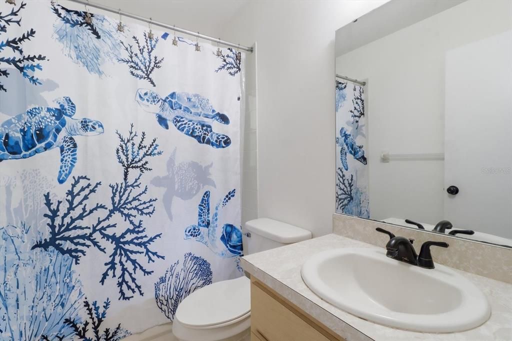 For Sale: $215,000 (3 beds, 2 baths, 1124 Square Feet)