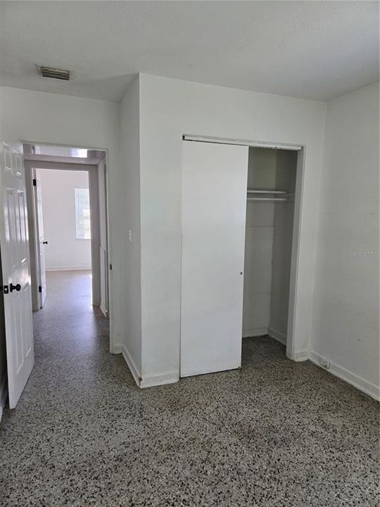 For Rent: $1,575 (2 beds, 1 baths, 800 Square Feet)