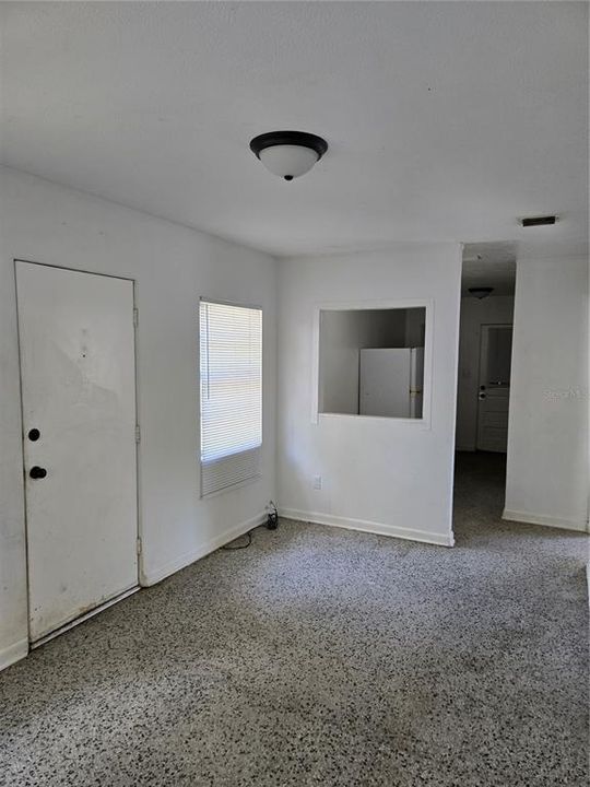 For Rent: $1,575 (2 beds, 1 baths, 800 Square Feet)