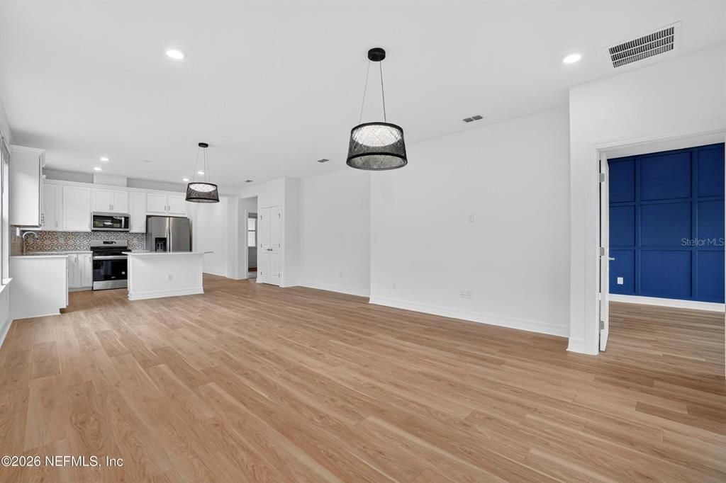 For Sale: $345,000 (2 beds, 2 baths, 1542 Square Feet)