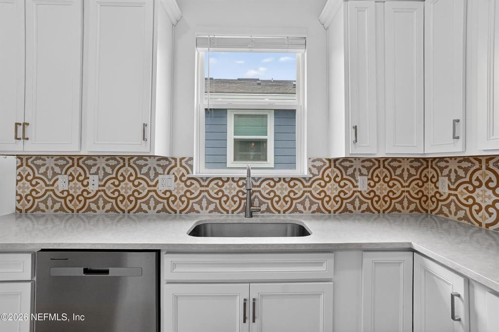 For Sale: $345,000 (2 beds, 2 baths, 1542 Square Feet)