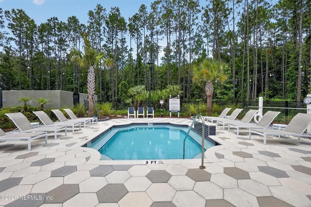 For Sale: $345,000 (2 beds, 2 baths, 1542 Square Feet)
