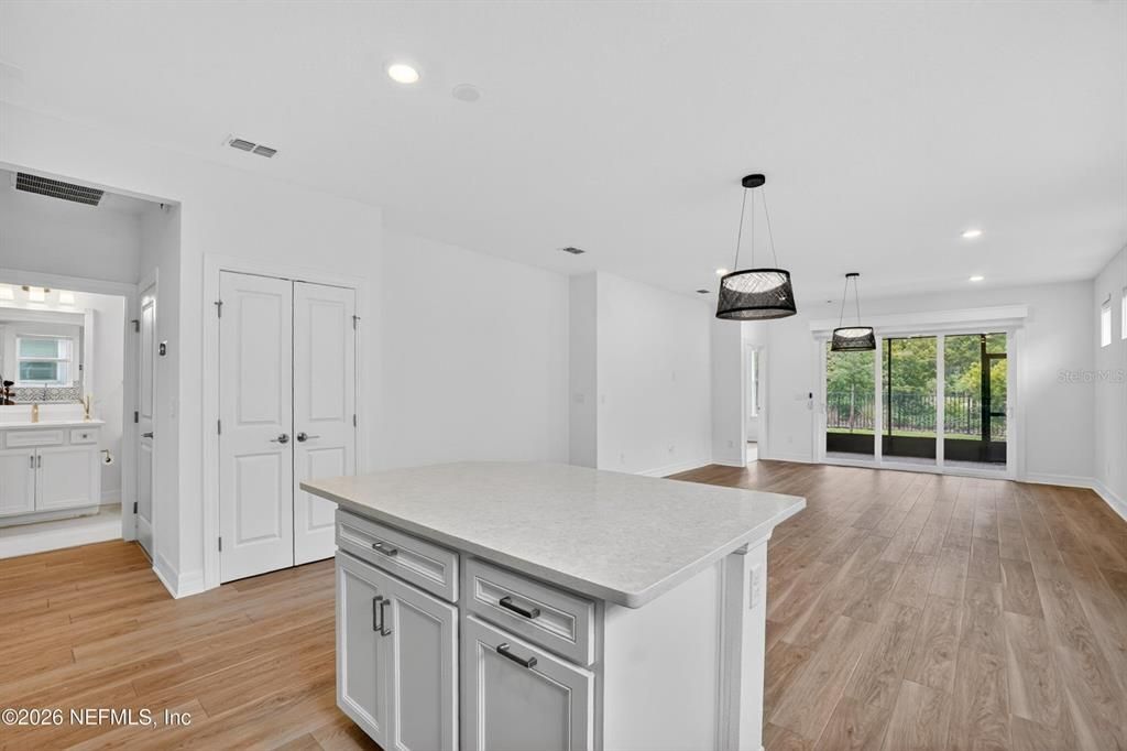 For Sale: $345,000 (2 beds, 2 baths, 1542 Square Feet)