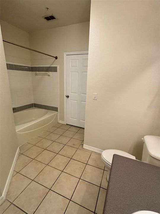 В аренду: $1,850 (2 спален, 2 ванн, 1233 Квадратных фут)