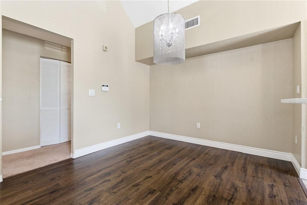 For Rent: $2,200 (3 beds, 2 baths, 1373 Square Feet)