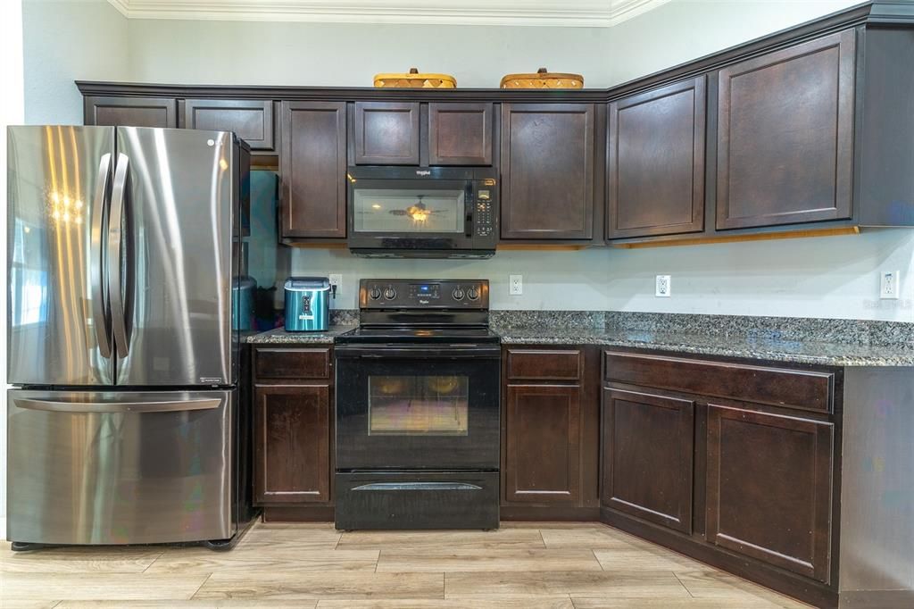 En Venta: $469,900 (5 camas, 3 baños, 2588 Pies cuadrados)