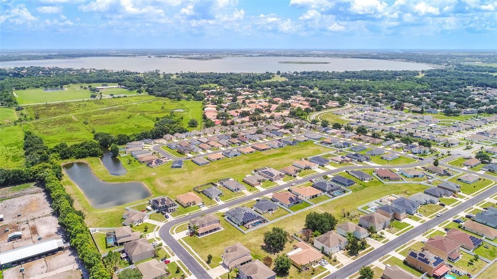 En Venta: $469,900 (5 camas, 3 baños, 2588 Pies cuadrados)