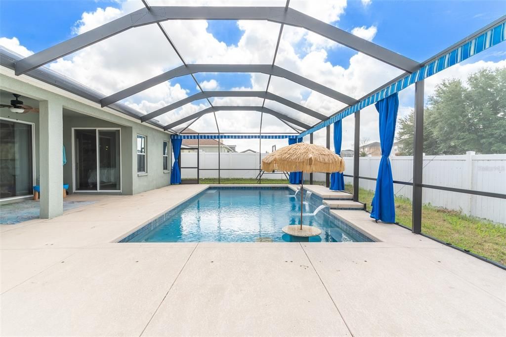En Venta: $469,900 (5 camas, 3 baños, 2588 Pies cuadrados)