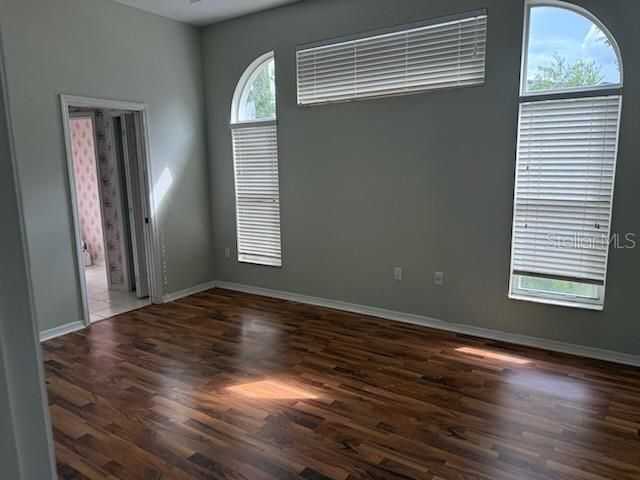 For Sale: $305,000 (3 beds, 2 baths, 1486 Square Feet)