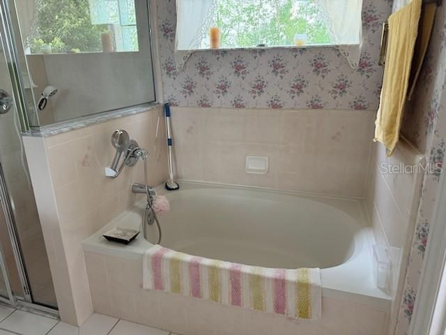 For Sale: $305,000 (3 beds, 2 baths, 1486 Square Feet)