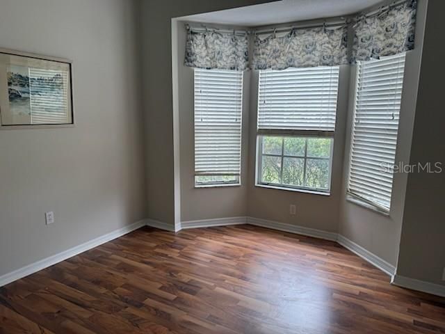 For Sale: $305,000 (3 beds, 2 baths, 1486 Square Feet)