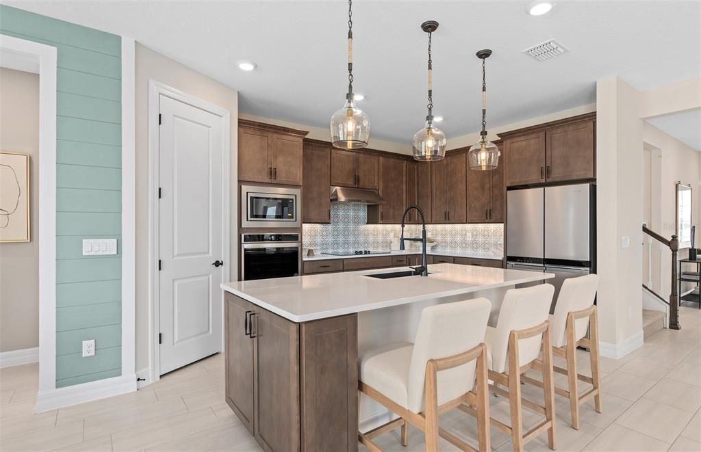 En Venta: $799,990 (3 camas, 2 baños, 2065 Pies cuadrados)