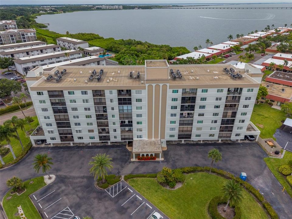 For Rent: $2,500 (2 beds, 2 baths, 1100 Square Feet)