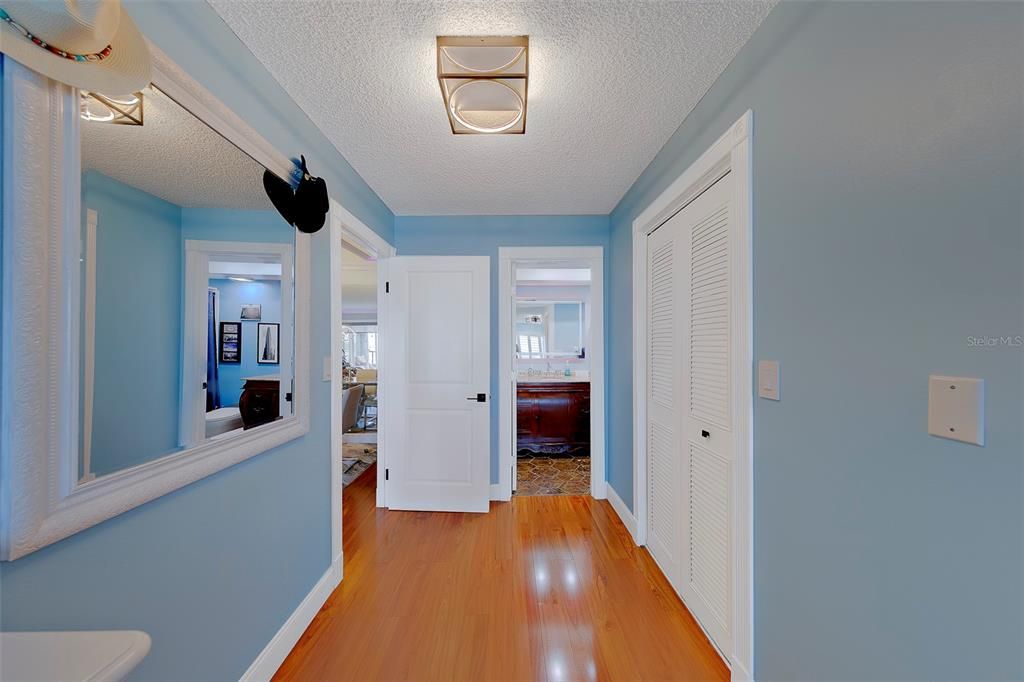 For Rent: $2,500 (2 beds, 2 baths, 1100 Square Feet)