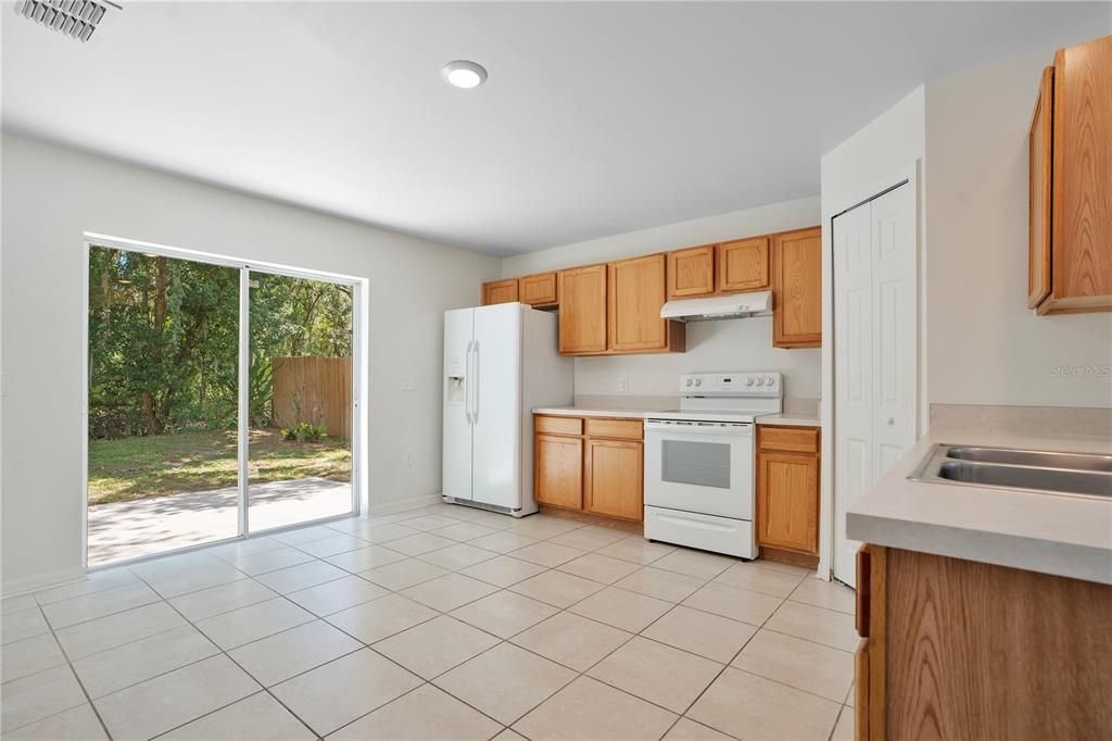 For Sale: $334,900 (4 beds, 3 baths, 2120 Square Feet)