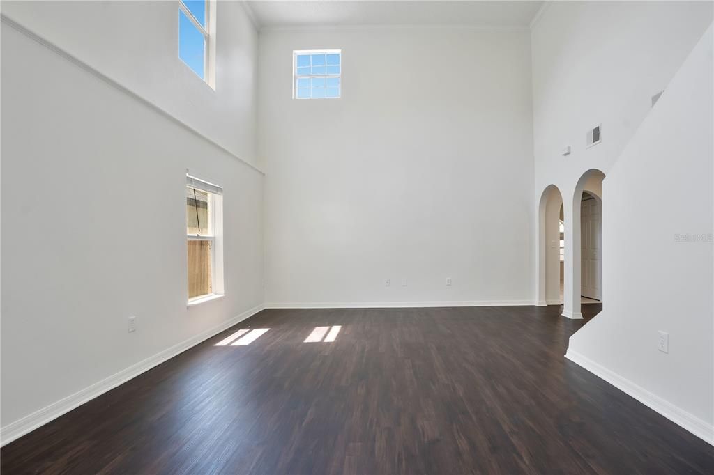 For Sale: $334,900 (4 beds, 3 baths, 2120 Square Feet)