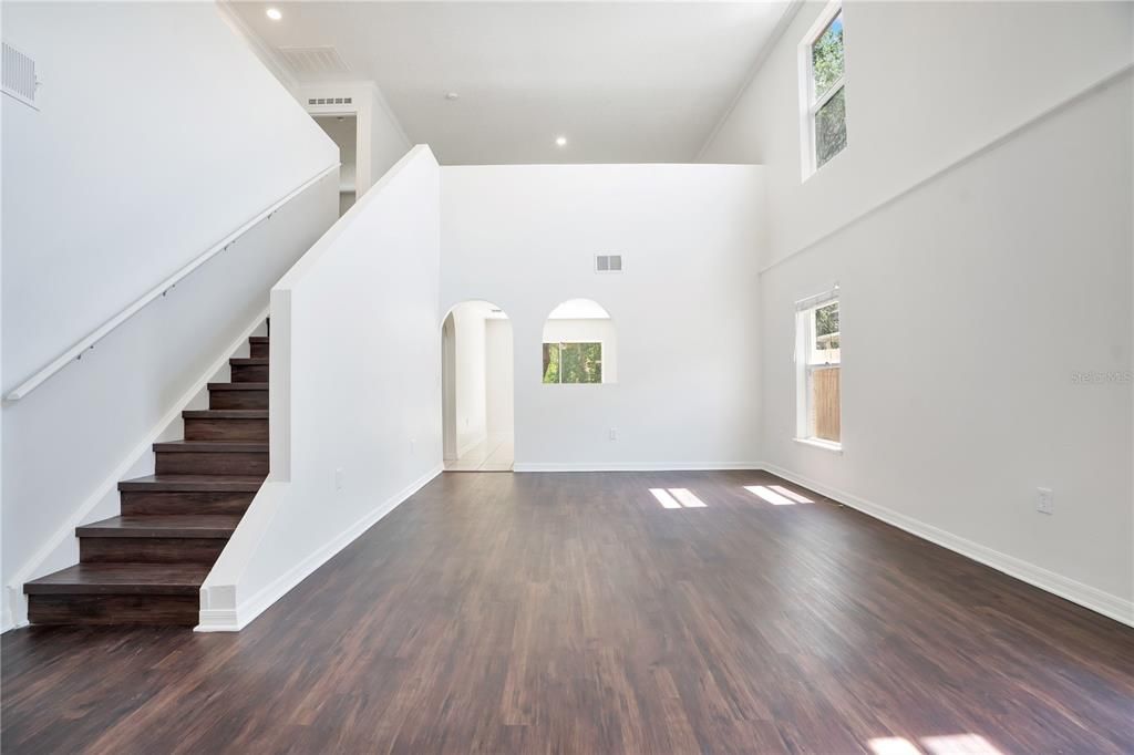For Sale: $334,900 (4 beds, 3 baths, 2120 Square Feet)