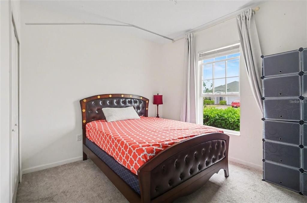 For Sale: $365,000 (4 beds, 3 baths, 1935 Square Feet)
