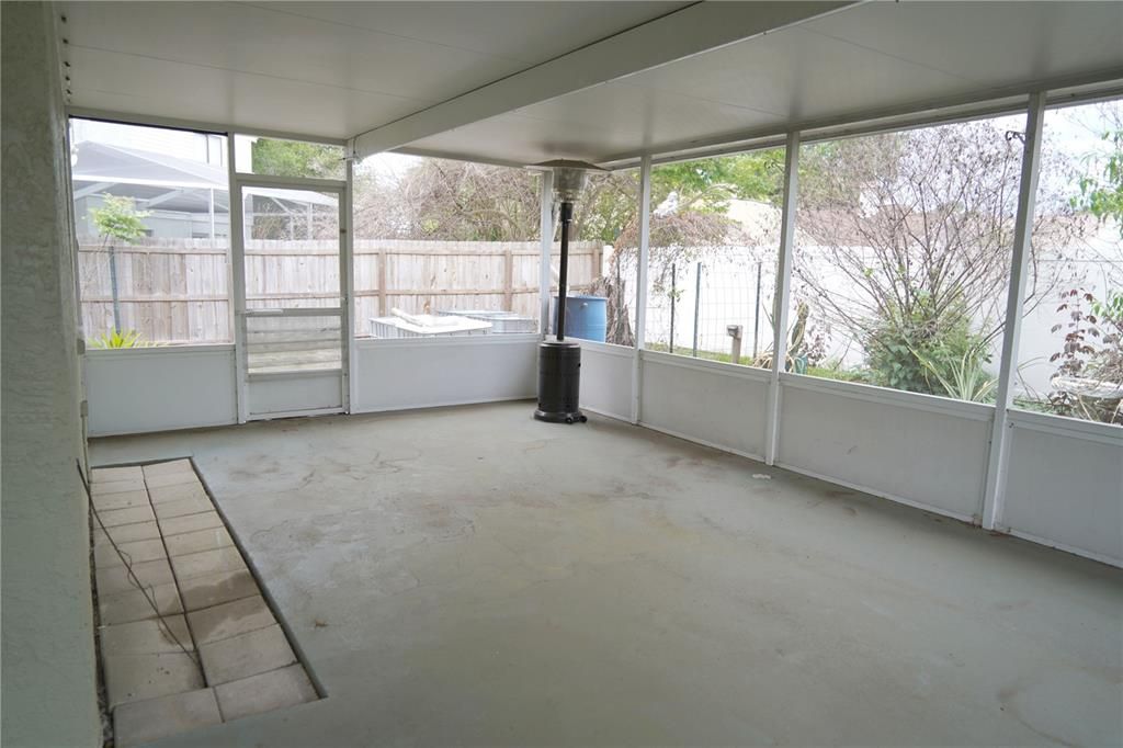 For Sale: $323,500 (3 beds, 2 baths, 1504 Square Feet)