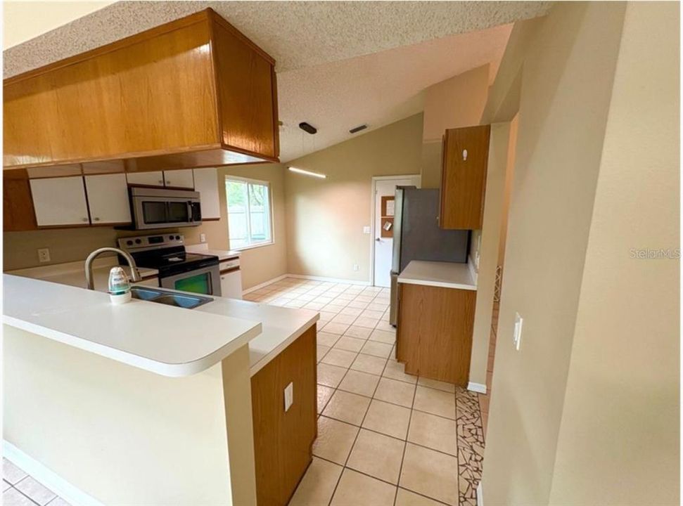 For Sale: $323,500 (3 beds, 2 baths, 1504 Square Feet)
