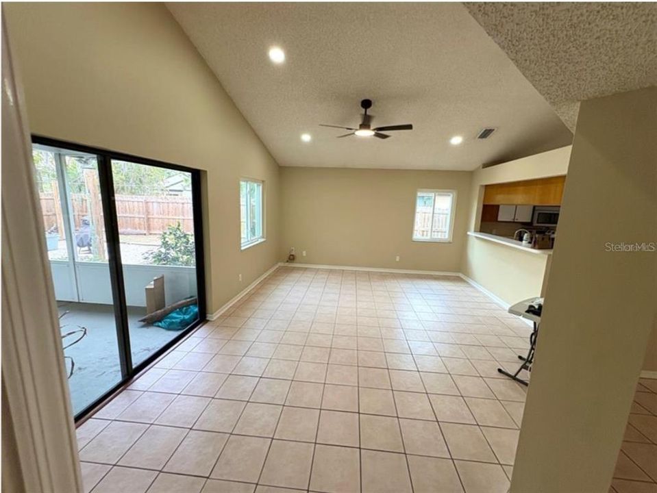 For Sale: $323,500 (3 beds, 2 baths, 1504 Square Feet)