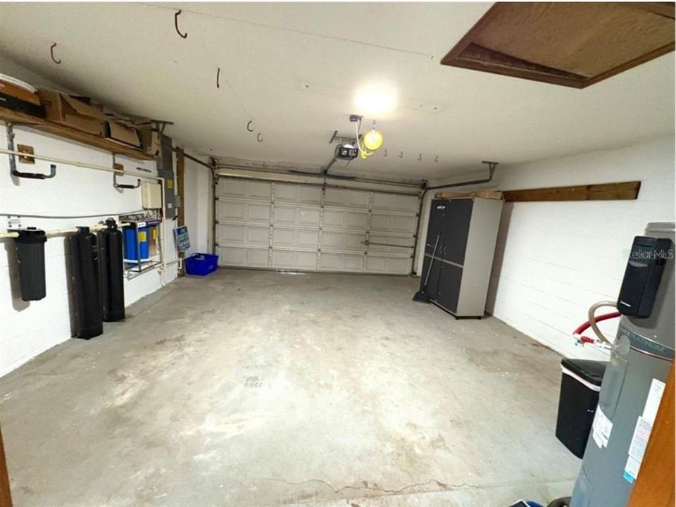 For Sale: $323,500 (3 beds, 2 baths, 1504 Square Feet)