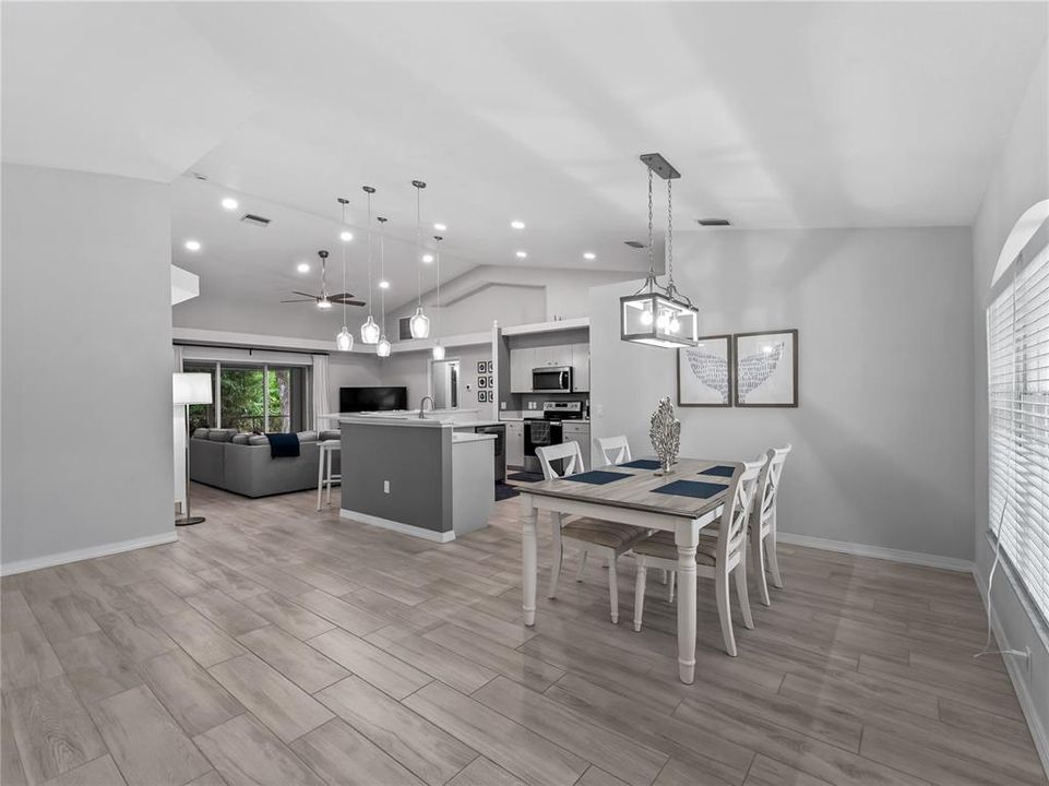 For Sale: $314,900 (3 beds, 2 baths, 1633 Square Feet)