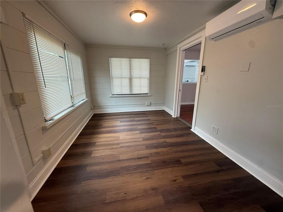 For Rent: $1,995 (3 beds, 2 baths, 1000 Square Feet)