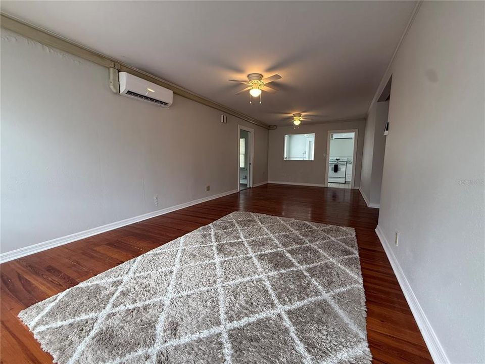 For Rent: $1,995 (3 beds, 2 baths, 1000 Square Feet)