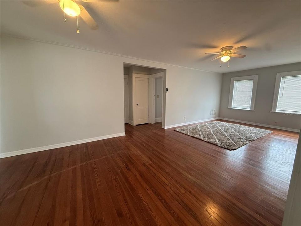 For Rent: $1,995 (3 beds, 2 baths, 1000 Square Feet)