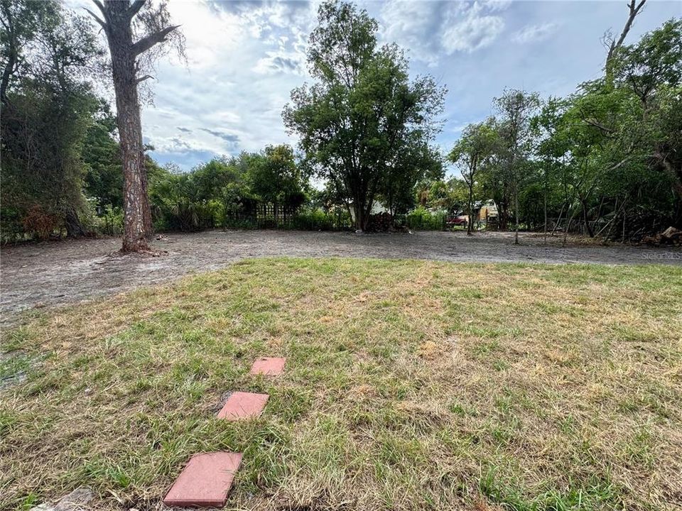 For Sale: $240,000 (3 beds, 2 baths, 1016 Square Feet)