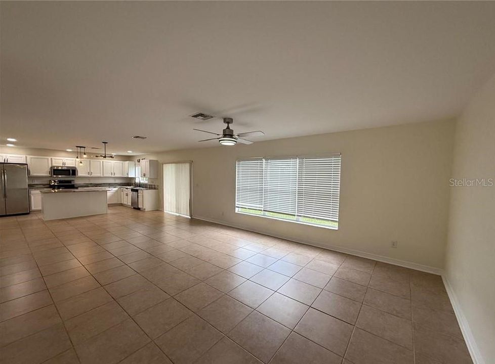 For Rent: $2,250 (3 beds, 2 baths, 2770 Square Feet)