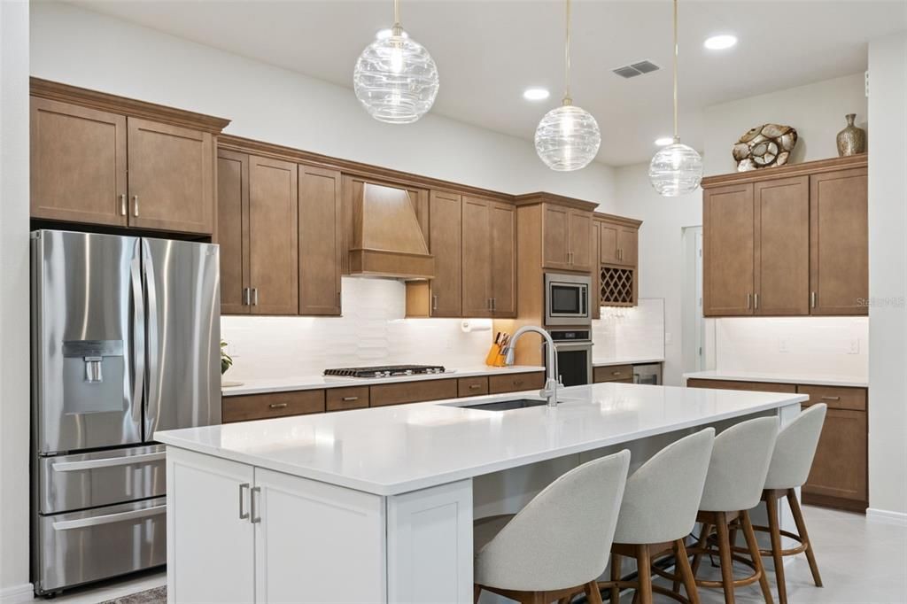 En Venta: $849,000 (3 camas, 3 baños, 2808 Pies cuadrados)