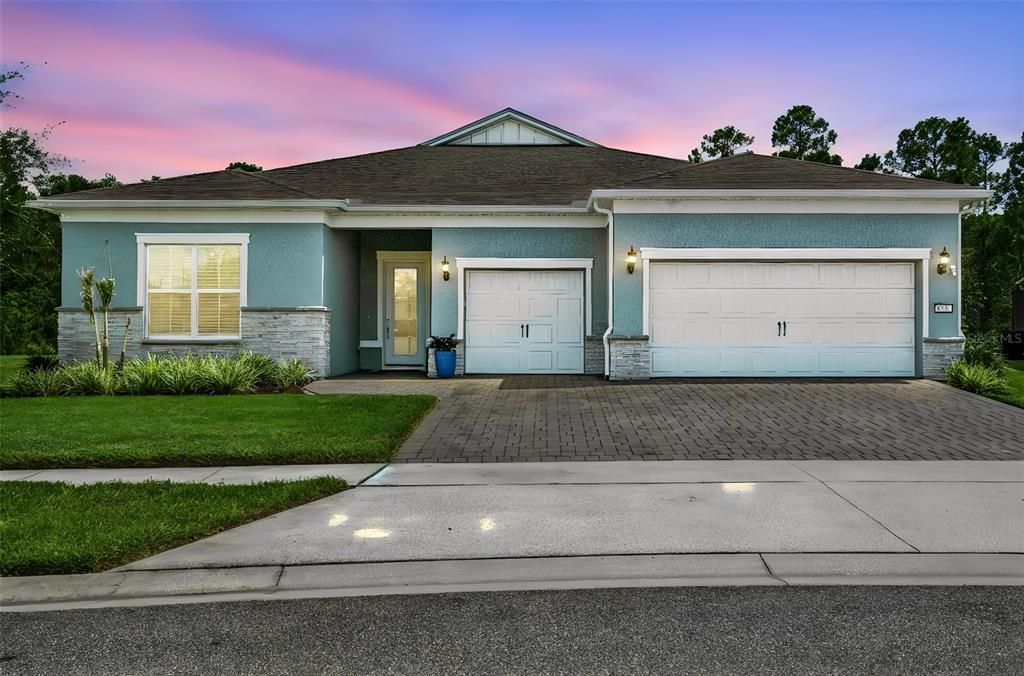 En Venta: $849,000 (3 camas, 3 baños, 2808 Pies cuadrados)