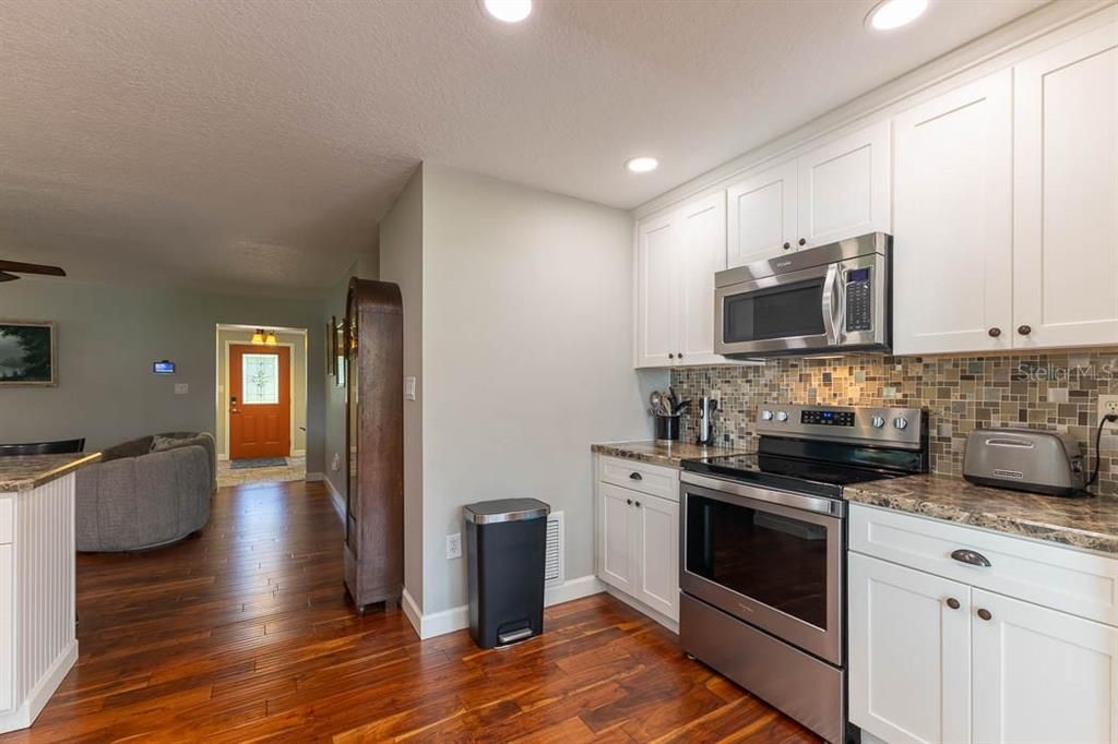 For Sale: $770,000 (3 beds, 2 baths, 1730 Square Feet)