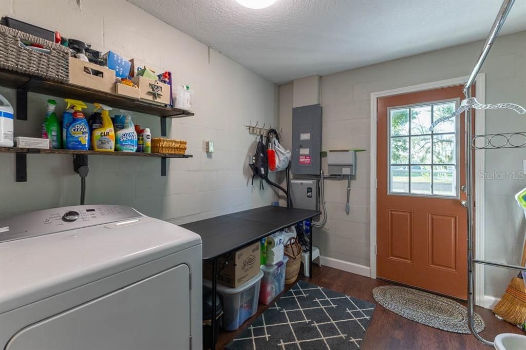 For Sale: $770,000 (3 beds, 2 baths, 1730 Square Feet)