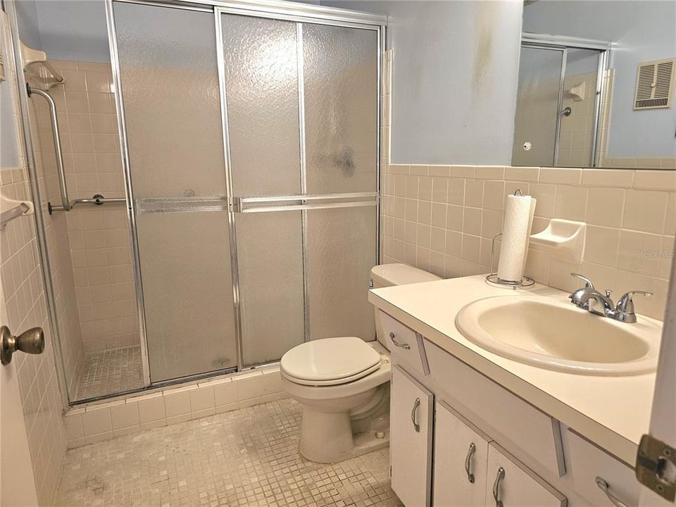 На продажу: $149,900 (2 спален, 2 ванн, 1340 Квадратных фут)