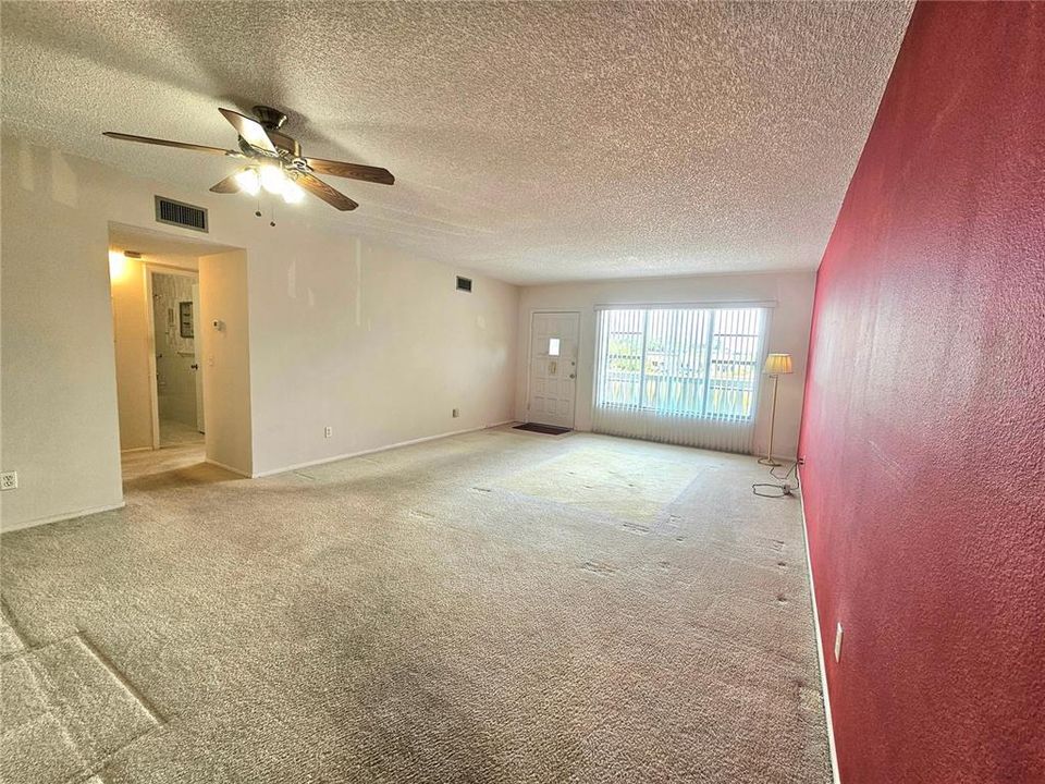 На продажу: $149,900 (2 спален, 2 ванн, 1340 Квадратных фут)