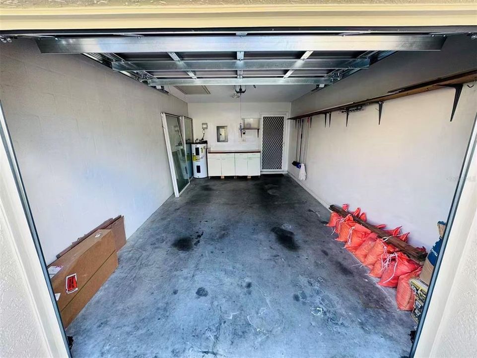 For Rent: $2,100 (2 beds, 2 baths, 1454 Square Feet)