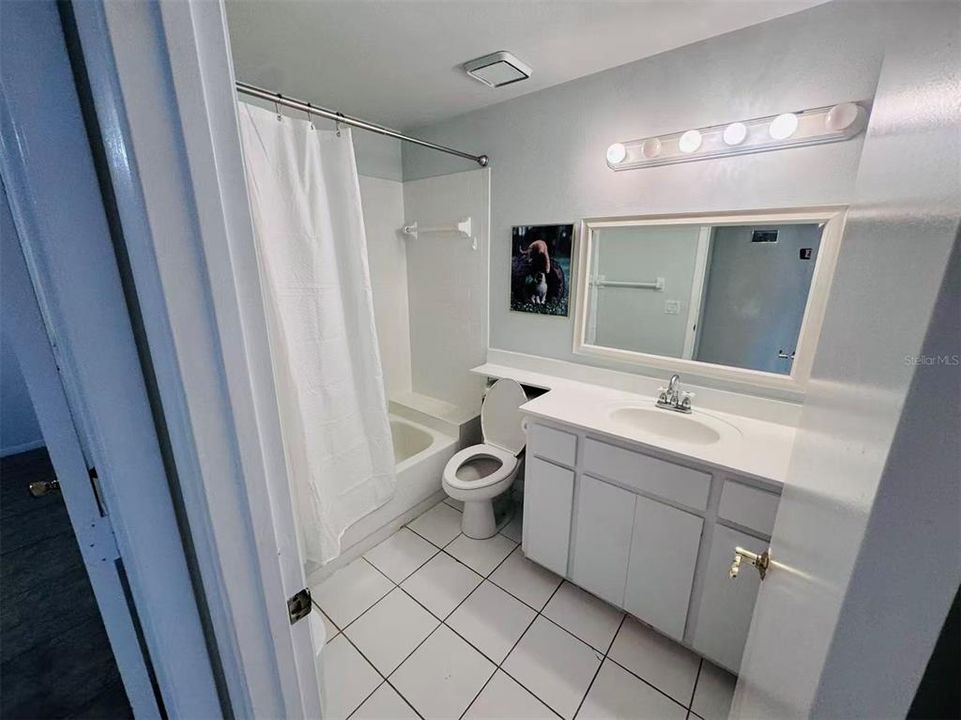 For Rent: $2,100 (2 beds, 2 baths, 1454 Square Feet)