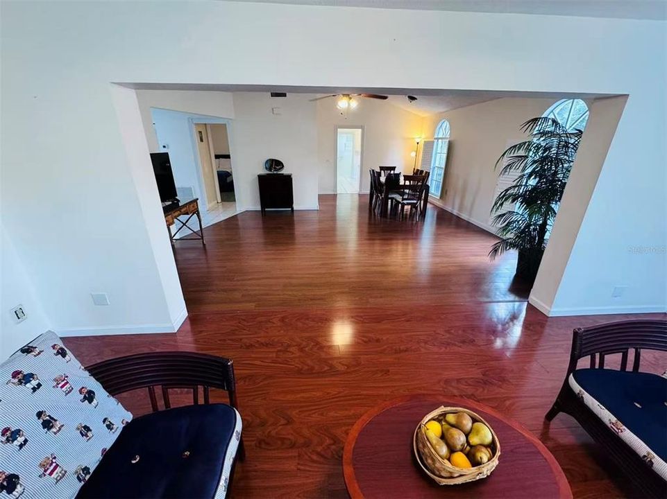 For Rent: $2,100 (2 beds, 2 baths, 1454 Square Feet)