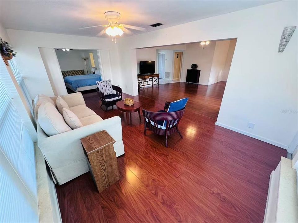 For Rent: $2,100 (2 beds, 2 baths, 1454 Square Feet)