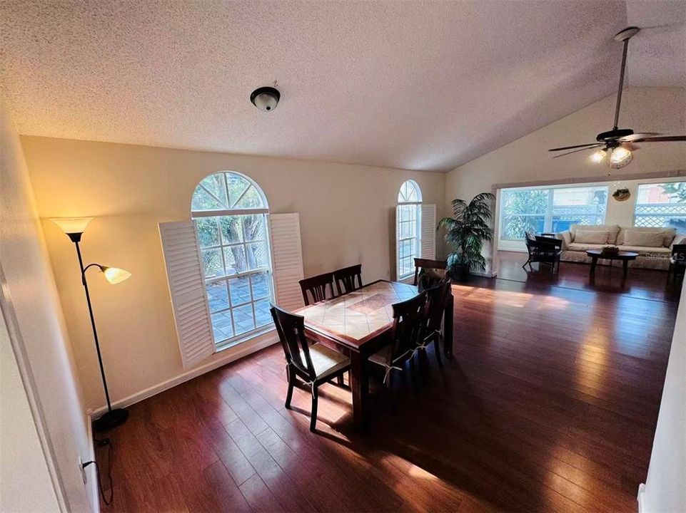For Rent: $2,100 (2 beds, 2 baths, 1454 Square Feet)