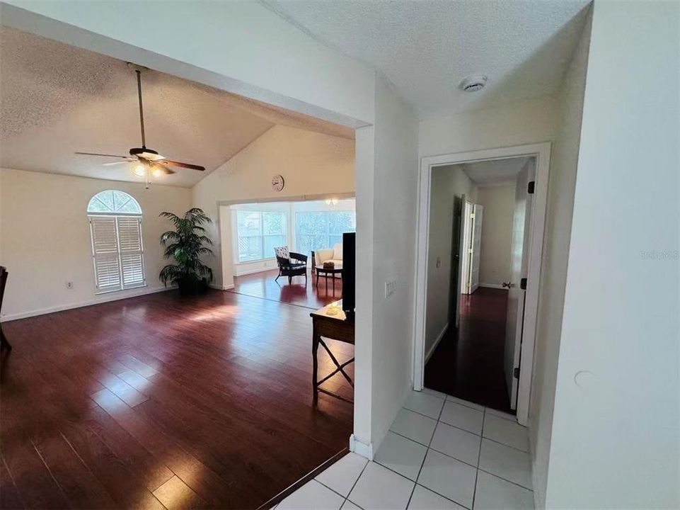For Rent: $2,100 (2 beds, 2 baths, 1454 Square Feet)