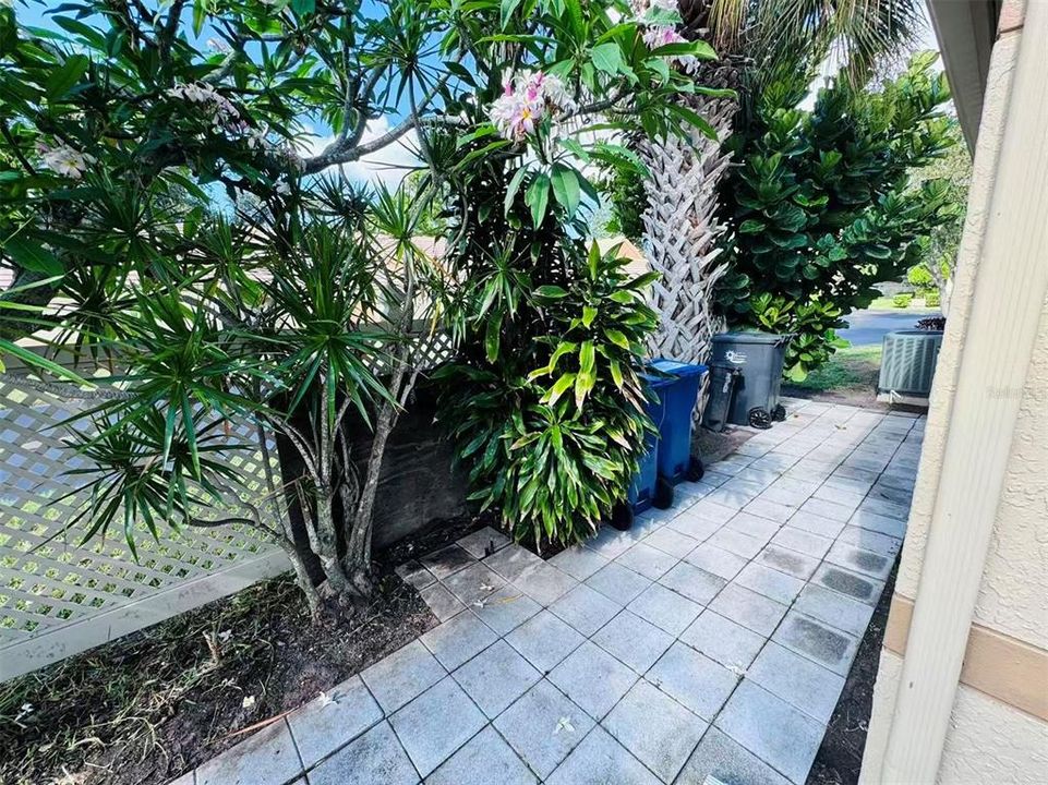For Rent: $2,100 (2 beds, 2 baths, 1454 Square Feet)