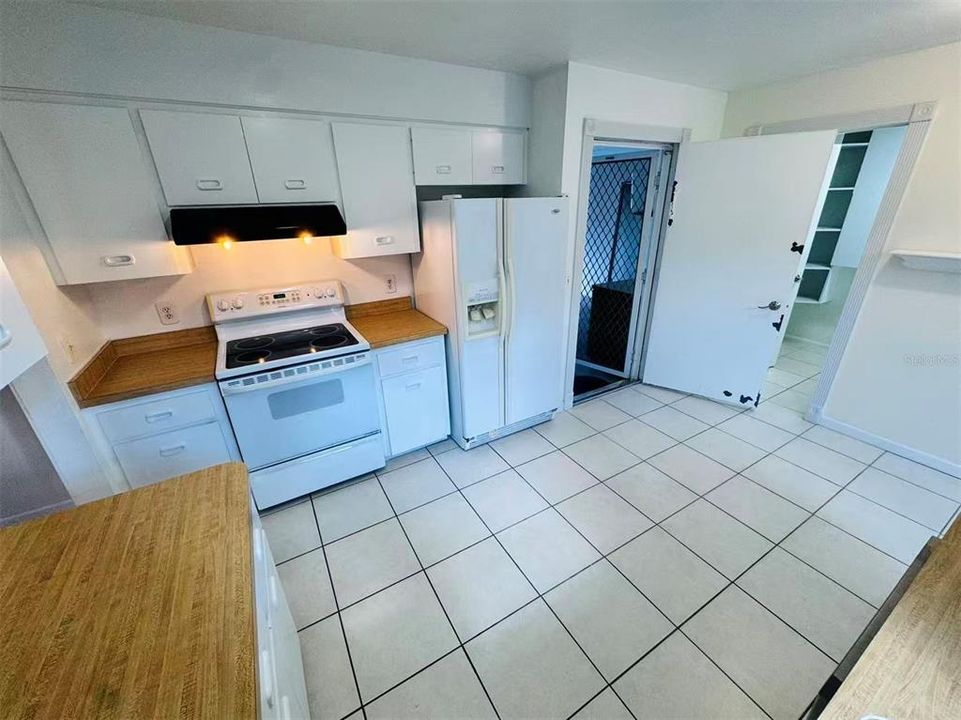 For Rent: $2,100 (2 beds, 2 baths, 1454 Square Feet)